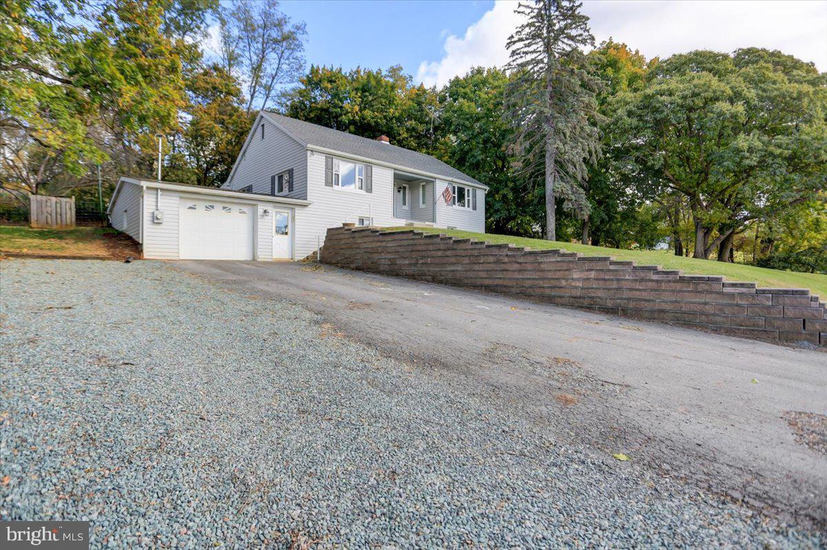 8919 Goods Dam Road Waynesboro, PA 17268 - Photo 4 of 34