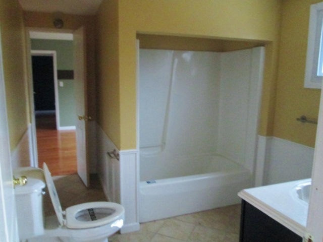 9265 Danneffel Road Watervliet, MI 49098 - Photo 8 of 12 9265_dannefffel_15_bathroom1_34455837 (2
