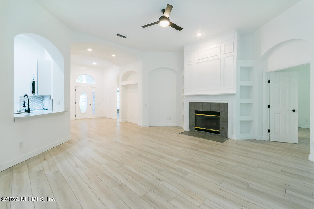8867 Harvards Cove Court Jacksonville, FL 32256 - Photo 13 of 35 Family Room