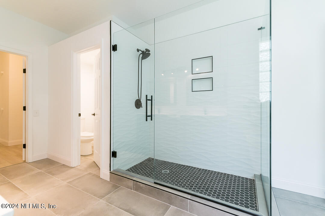 8867 Harvards Cove Court Jacksonville, FL 32256 - Photo 22 of 35 Primary Bathroom
