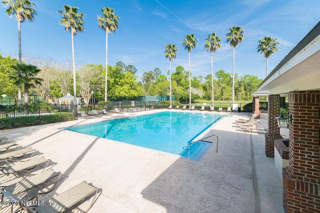 8867 Harvards Cove Court Jacksonville, FL 32256 - Photo 32 of 35 East Hampton pool