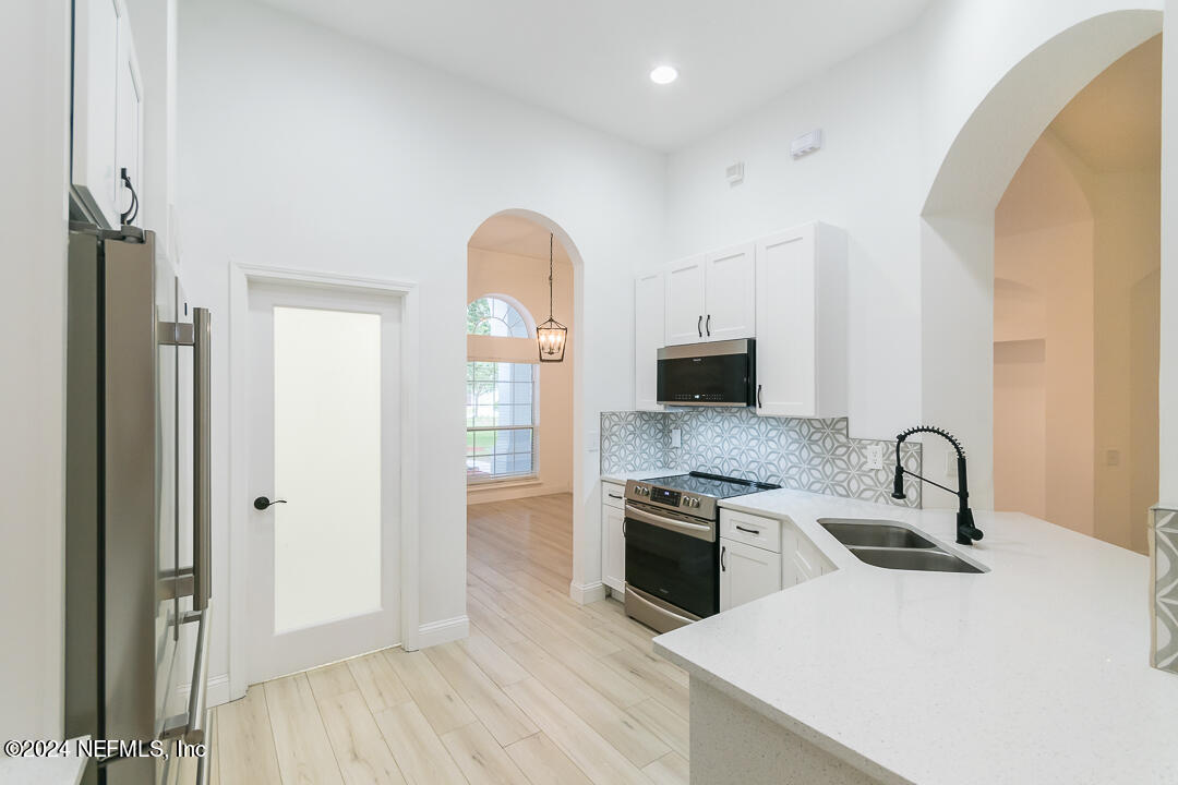 8867 Harvards Cove Court Jacksonville, FL 32256 - Photo 5 of 35 Kitchen