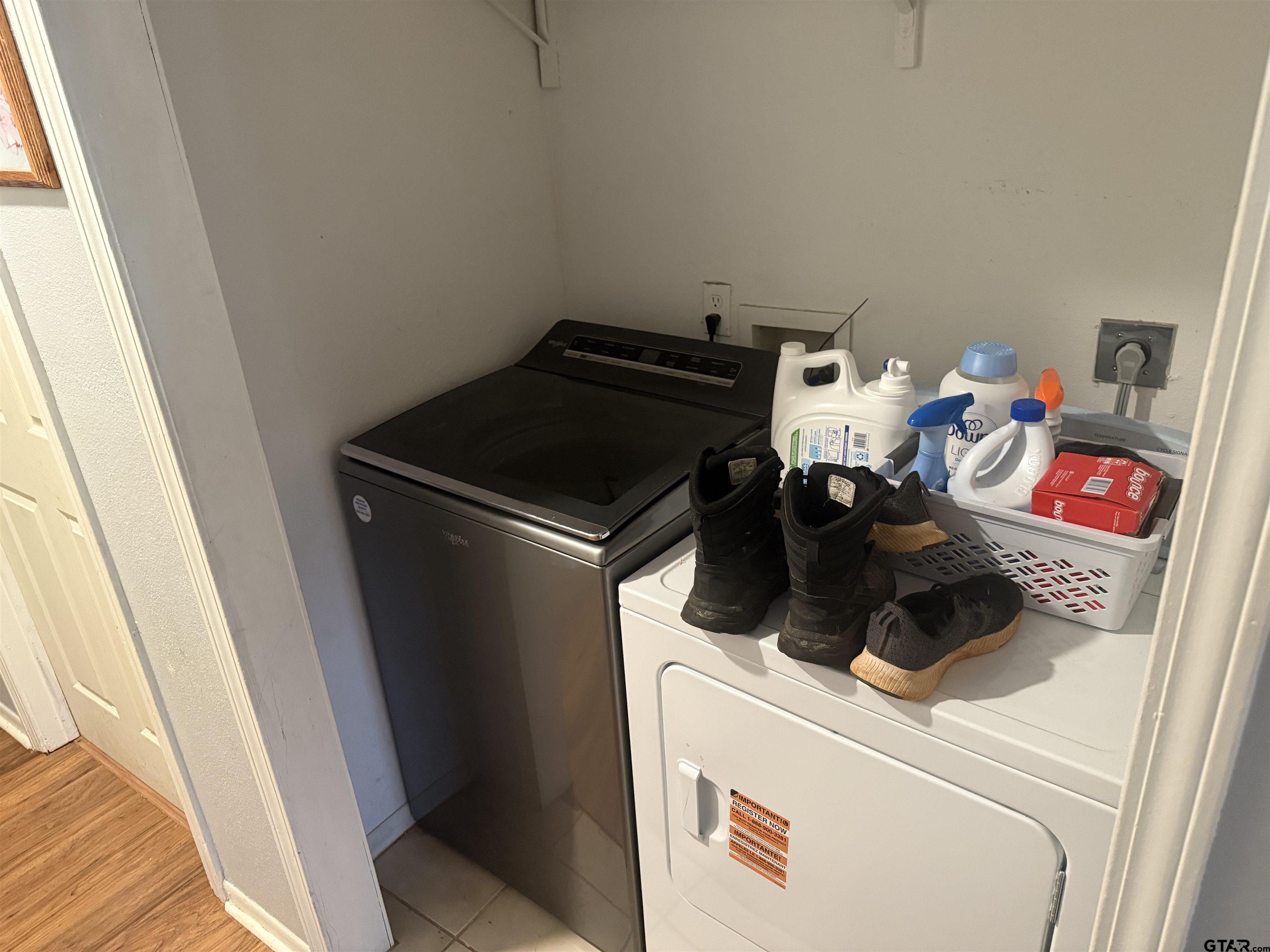111 Jerome Court Rusk, TX 75785 - Photo 10 of 16 a utility room with dryer and washer