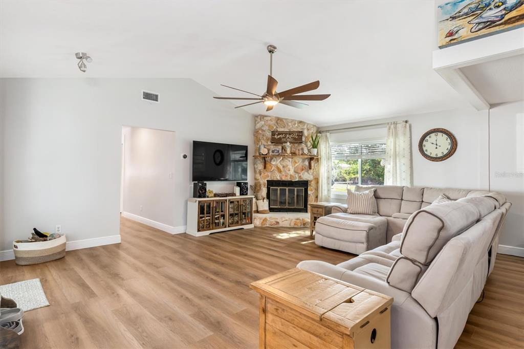10104 Rafferty Avenue Englewood, FL 34224 - Photo 8 of 48