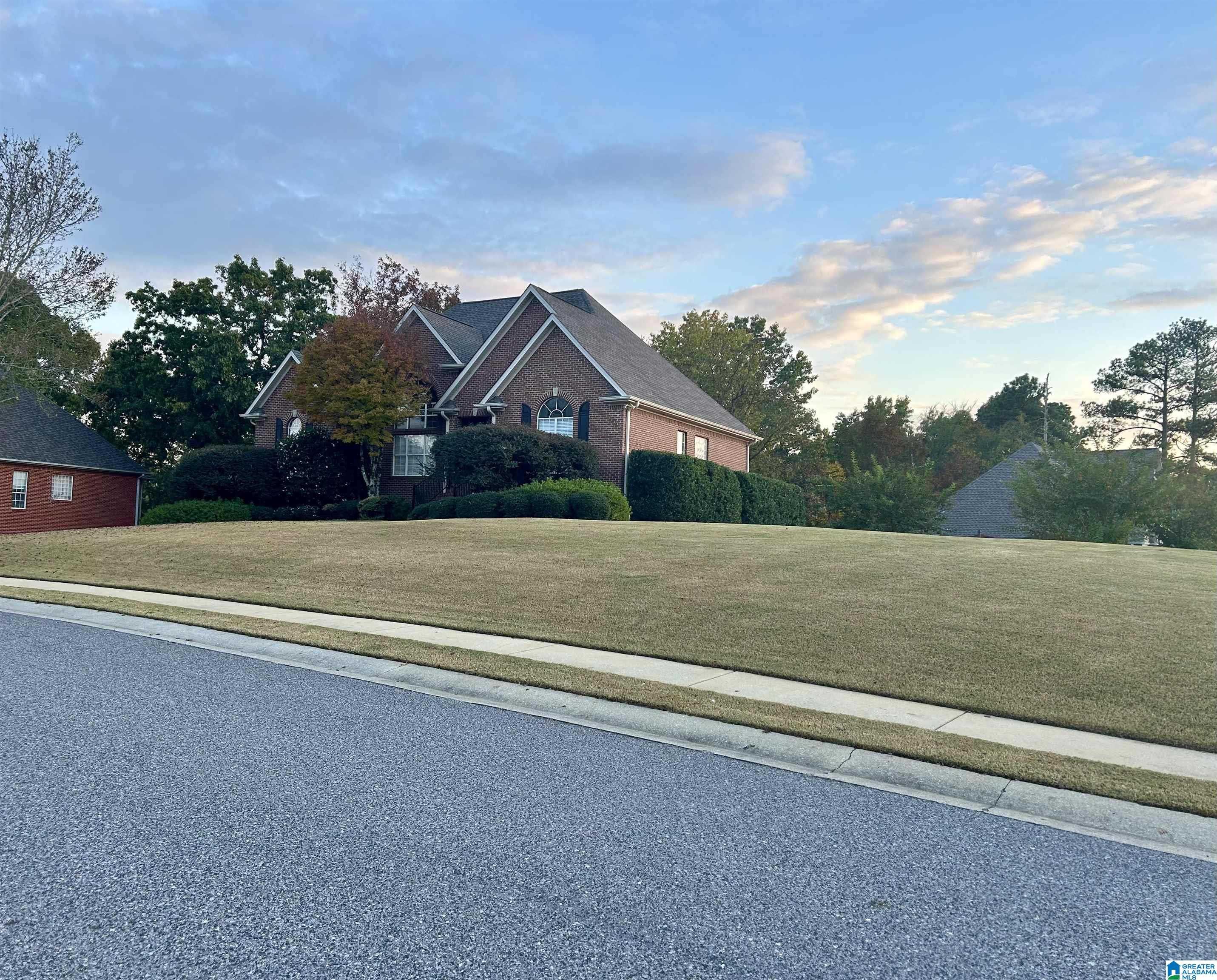 2100 North Grande View Lane Alabaster, AL 35114 - Photo 2 of 38