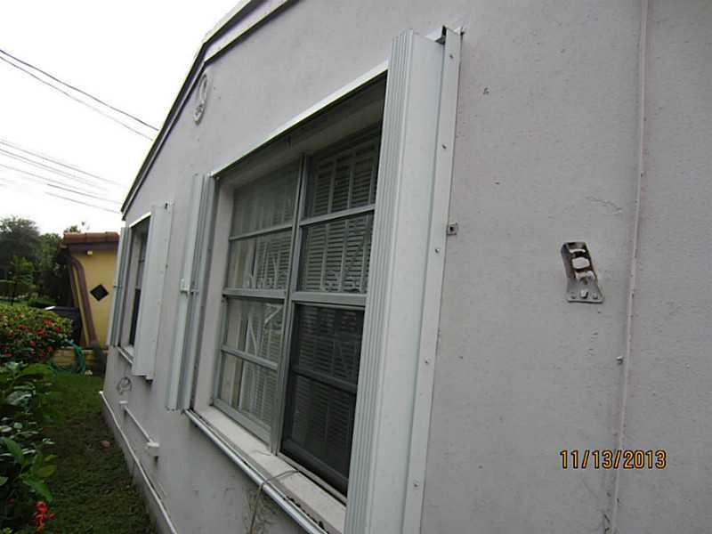 1006 North 30th Road Hollywood, FL 33021 - Photo 17 of 25 Exterior Front