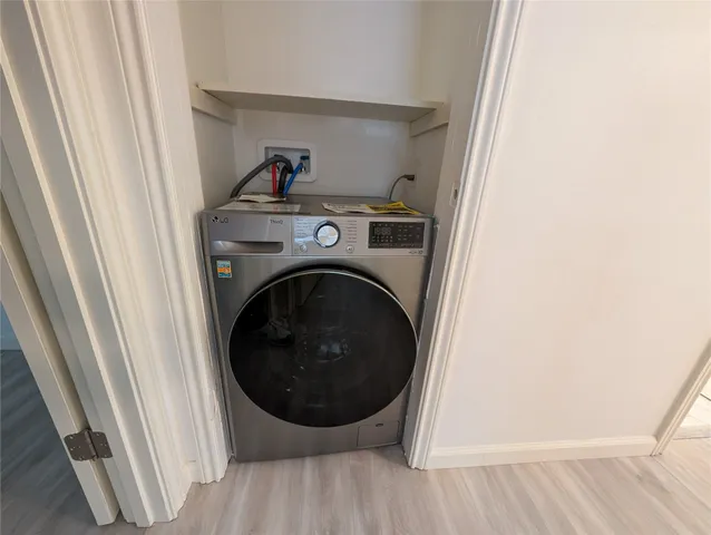 a close up view of a washer and dryer