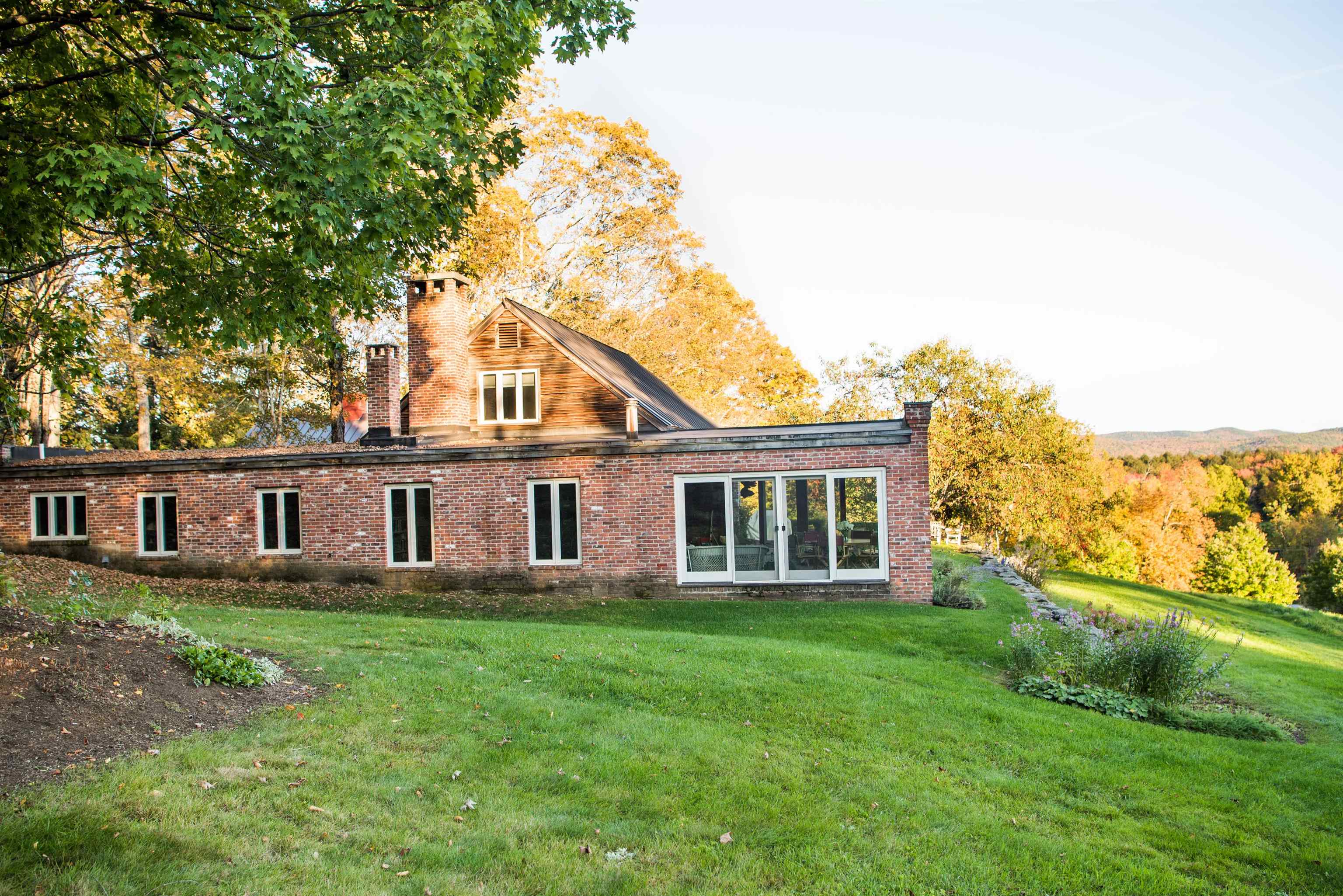 487 Vermont Rte 100 Londonderry, VT 05155 - Photo 4 of 40 Gallery Image 4
