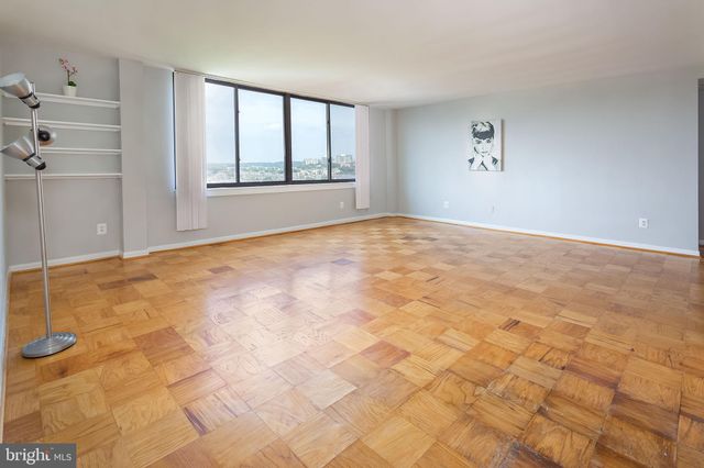 $300,000 | 4600 Duke Street, Unit 1432, Alexandria, VA 22304