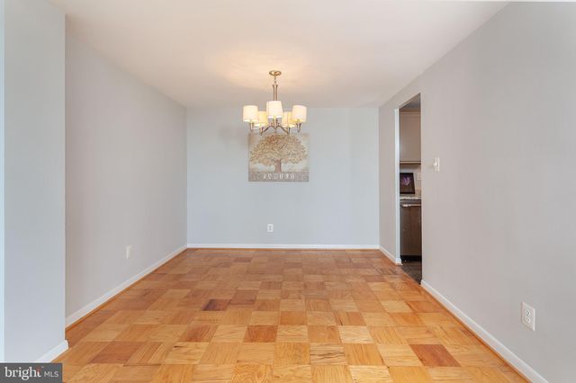 $300,000 | 4600 Duke Street, Unit 1432, Alexandria, VA 22304