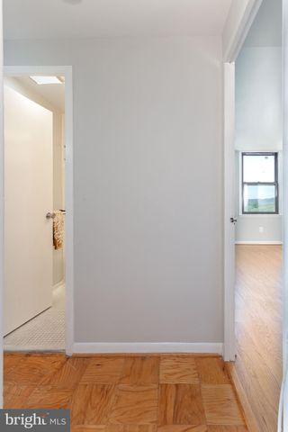 $300,000 | 4600 Duke Street, Unit 1432, Alexandria, VA 22304