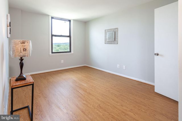 $300,000 | 4600 Duke Street, Unit 1432, Alexandria, VA 22304