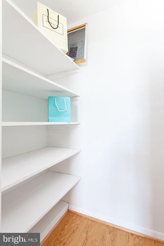 $300,000 | 4600 Duke Street, Unit 1432, Alexandria, VA 22304