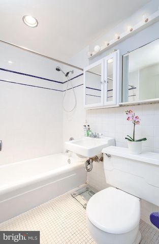 $300,000 | 4600 Duke Street, Unit 1432, Alexandria, VA 22304