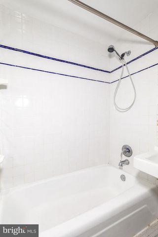 $300,000 | 4600 Duke Street, Unit 1432, Alexandria, VA 22304