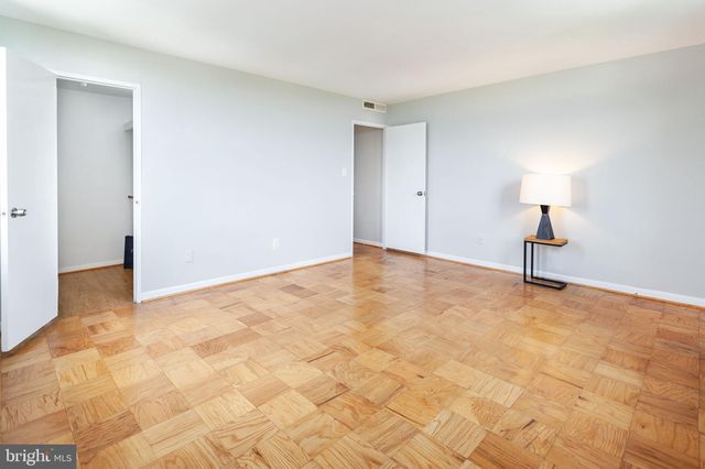 $300,000 | 4600 Duke Street, Unit 1432, Alexandria, VA 22304