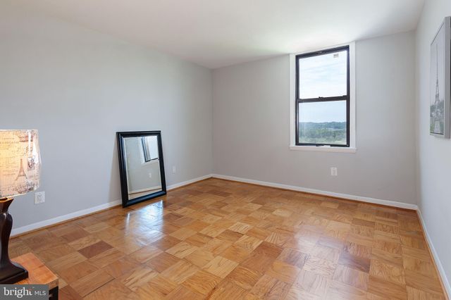 $300,000 | 4600 Duke Street, Unit 1432, Alexandria, VA 22304