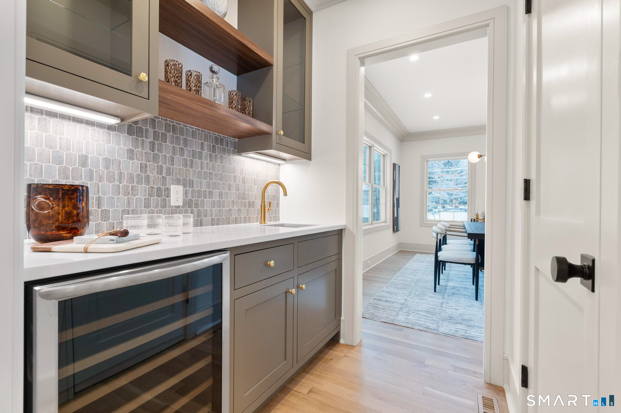 204 Glen Ridge Road Fairfield, CT 06825 - Photo 22 of 45 a spacious bathroom with a sink and mirror