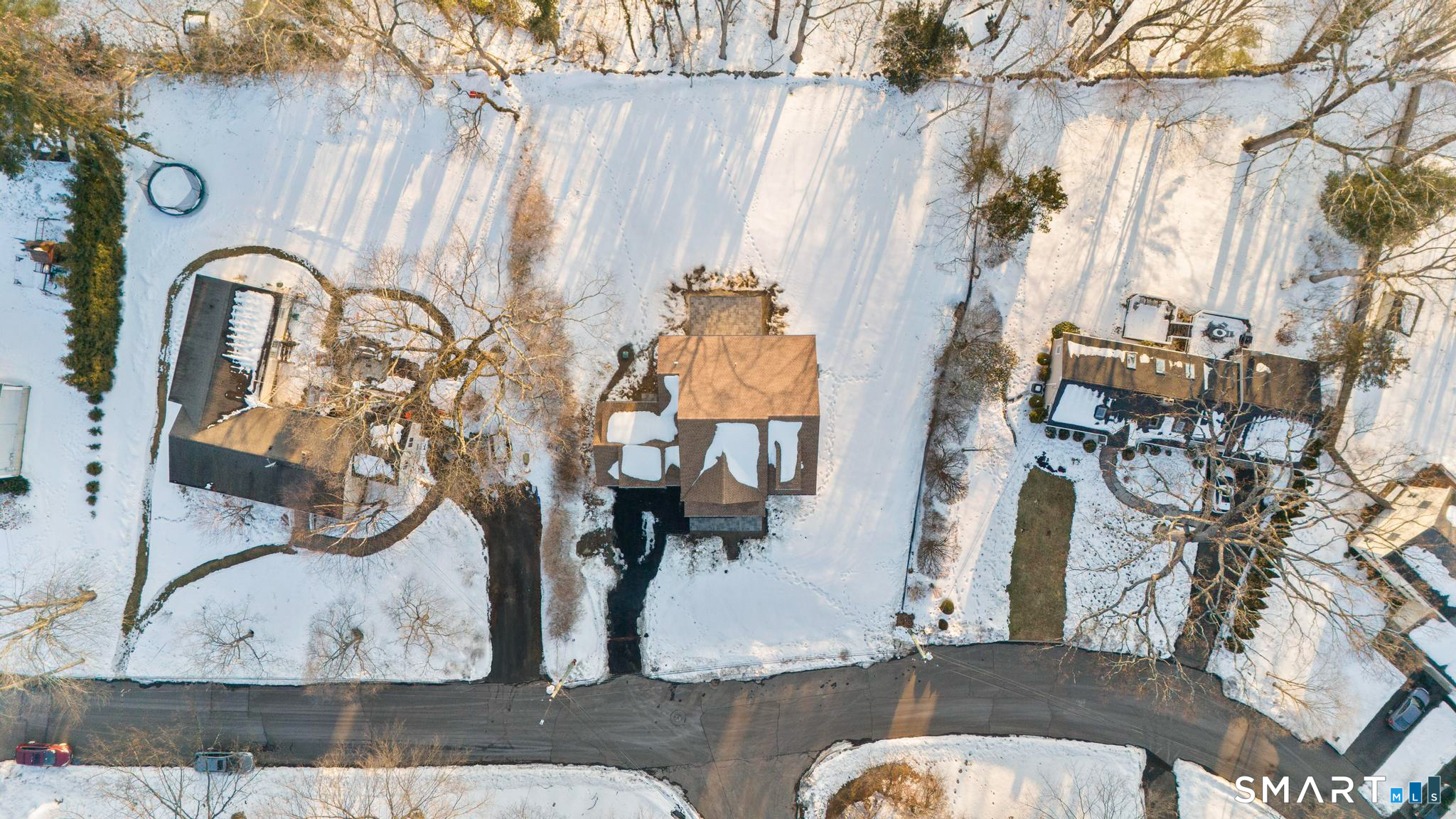 204 Glen Ridge Road Fairfield, CT 06825 - Photo 8 of 45 a view of a house with a fountain