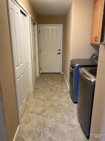 $875,000 | 1703 Little Bear Ridge Road, Troy, ID 83871