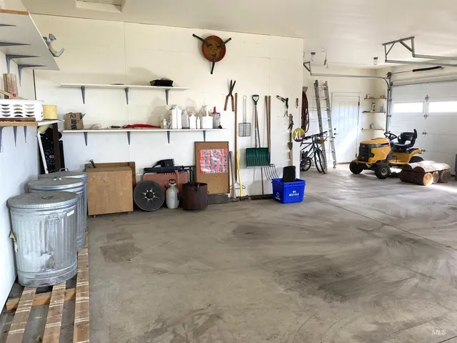 $875,000 | 1703 Little Bear Ridge Road, Troy, ID 83871