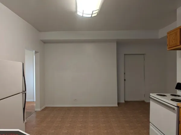 $2,695 | 2323 North Kedzie Boulevard, Unit 2, Chicago, IL 60647