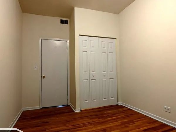 $2,695 | 2323 North Kedzie Boulevard, Unit 2, Chicago, IL 60647