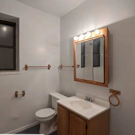$2,695 | 2323 North Kedzie Boulevard, Unit 2, Chicago, IL 60647