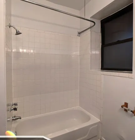 $2,695 | 2323 North Kedzie Boulevard, Unit 2, Chicago, IL 60647