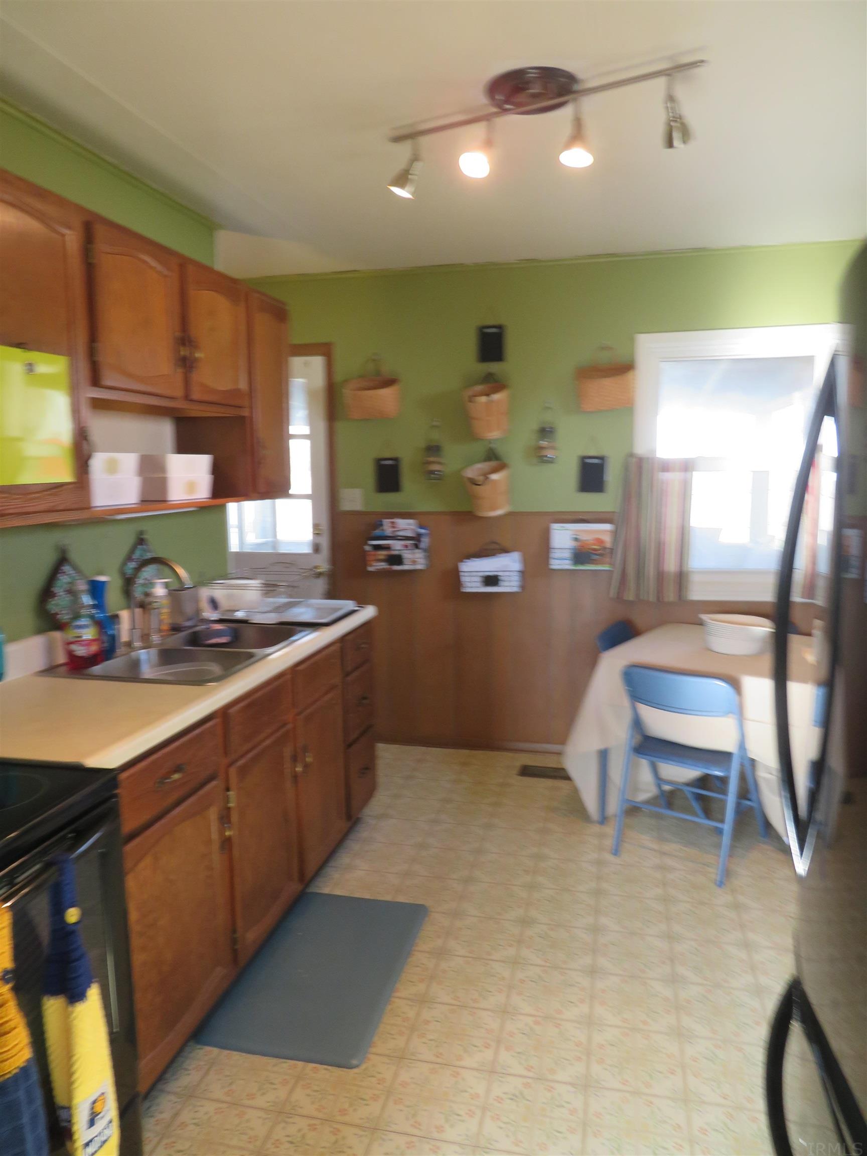 325 Sheridan Road Evansville, IN 47710 - Photo 12 of 22 Gallery Image 12