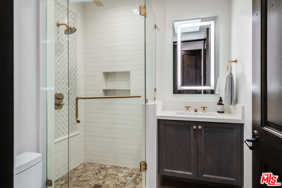 6390 Riggs Place Los Angeles, CA 90045 - Photo 14 of 26