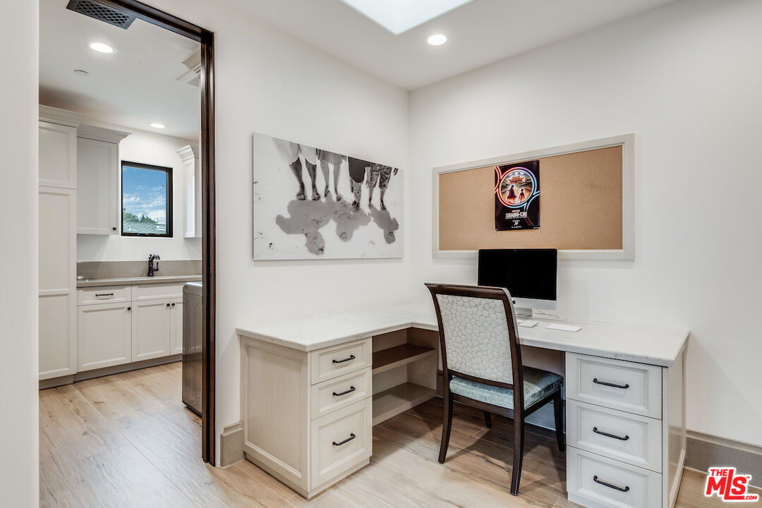 6390 Riggs Place Los Angeles, CA 90045 - Photo 17 of 26