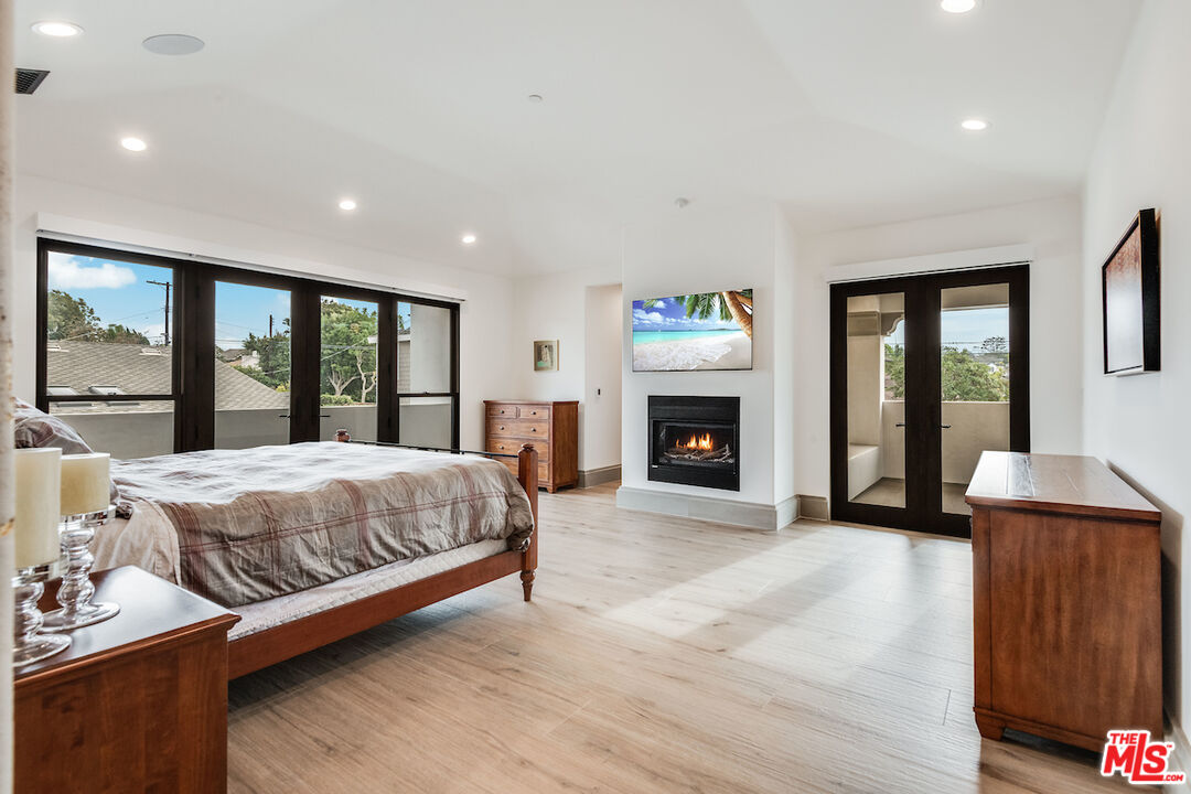 6390 Riggs Place Los Angeles, CA 90045 - Photo 9 of 26