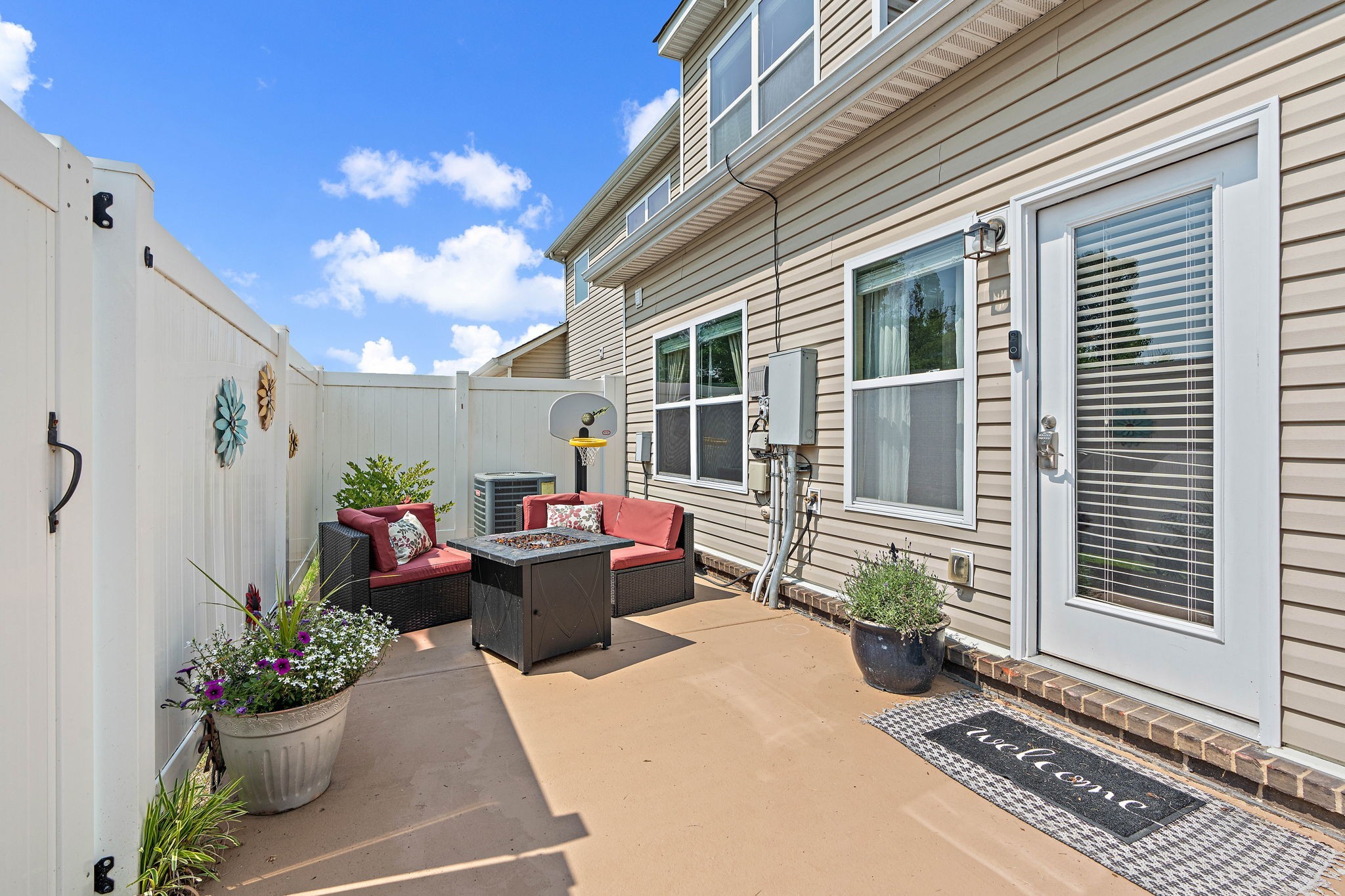 1071 Muna Court Spring Hill, TN 37174 - Photo 31 of 50 a living room filled with furniture