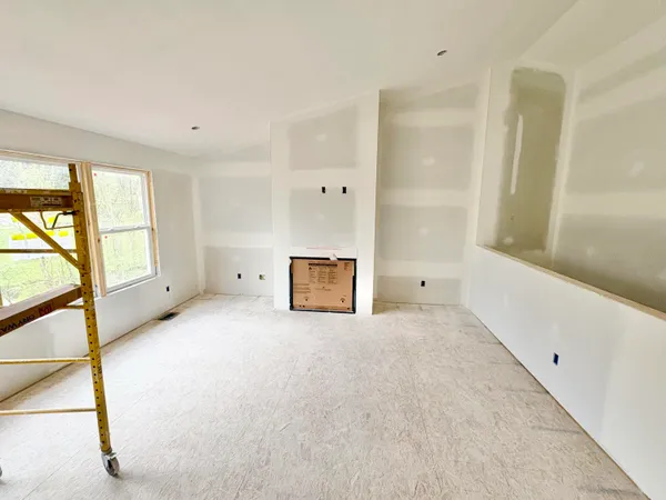 $659,900 | 5888 Valley Point Drive Southeast, Caledonia, MI 49316