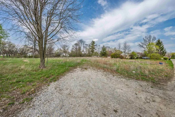$9,000 | 500 South Whitney Road, Muncie, IN 47302