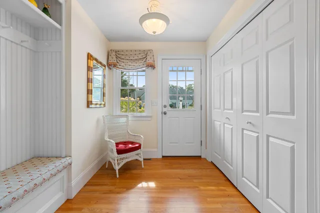 a view of a yard in front of house