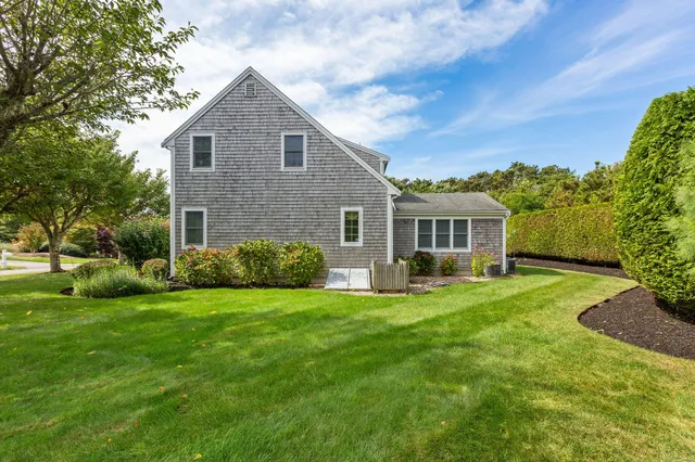 $1,625,000 | 2 Bassett Woods Road, Harwich, MA 02645