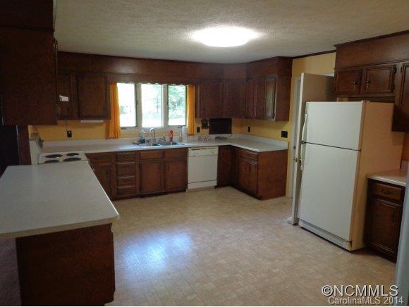 40 Emmas Grove Road Fletcher, NC 28732 - Photo 5 of 23 Gallery Image 5