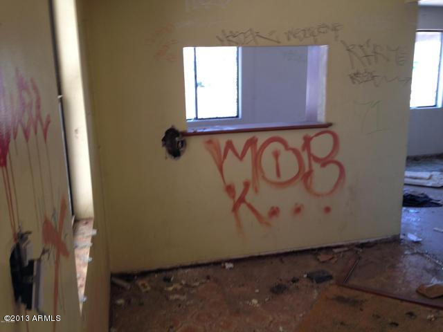 3633 West Almeria Road Phoenix, AZ 85009 - Photo 14 of 27 20130531145223009462000000-o