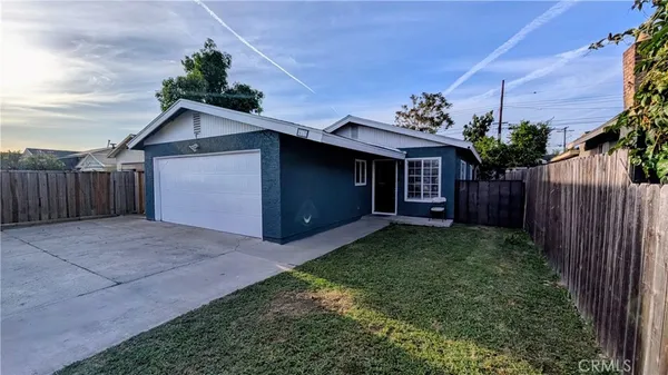 $690,000 | 417 West Pear Street, Compton, CA 90222