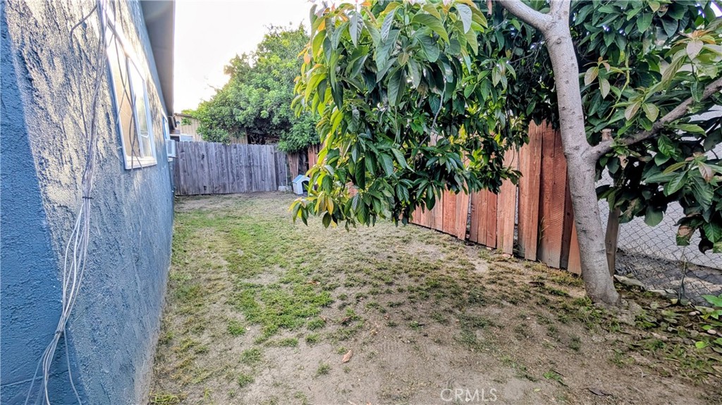417 West Pear Street Compton, CA 90222 - Photo 11 of 12