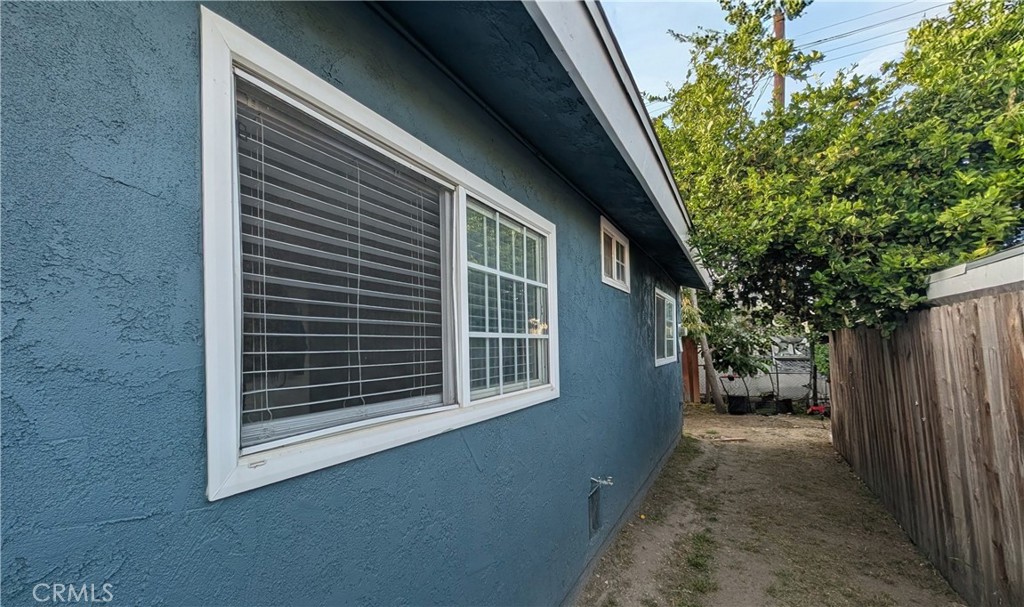 417 West Pear Street Compton, CA 90222 - Photo 3 of 12