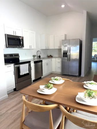 $2,100 | 2117 West Jackson Street, Pensacola, FL 32505