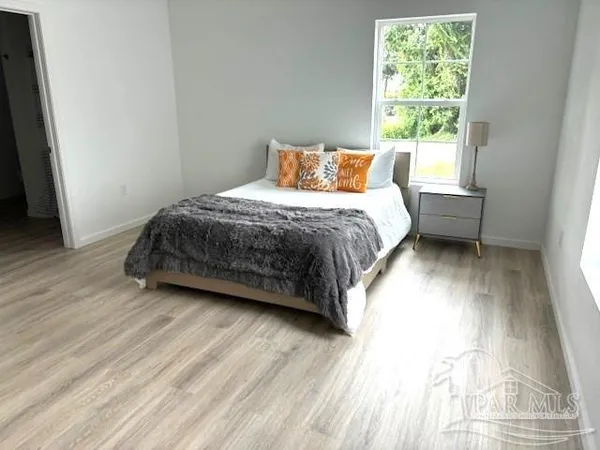 $2,100 | 2117 West Jackson Street, Pensacola, FL 32505