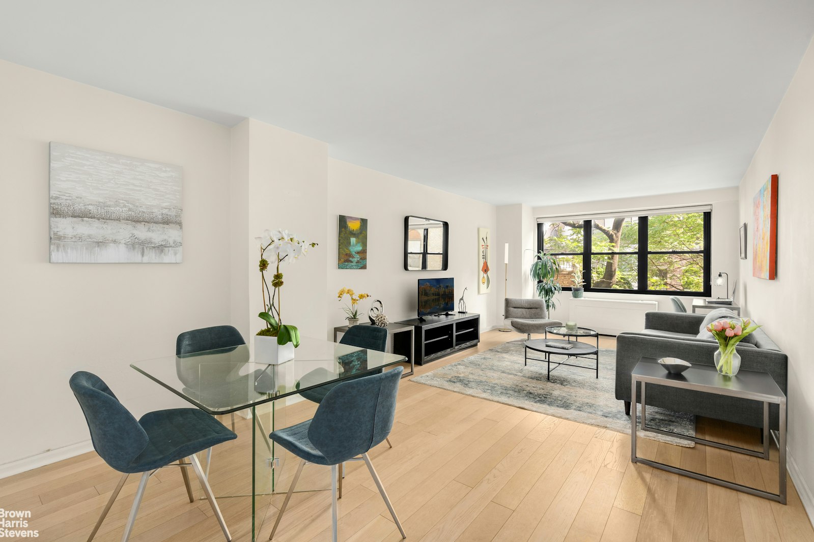 245 East 25th St Unit 4K  