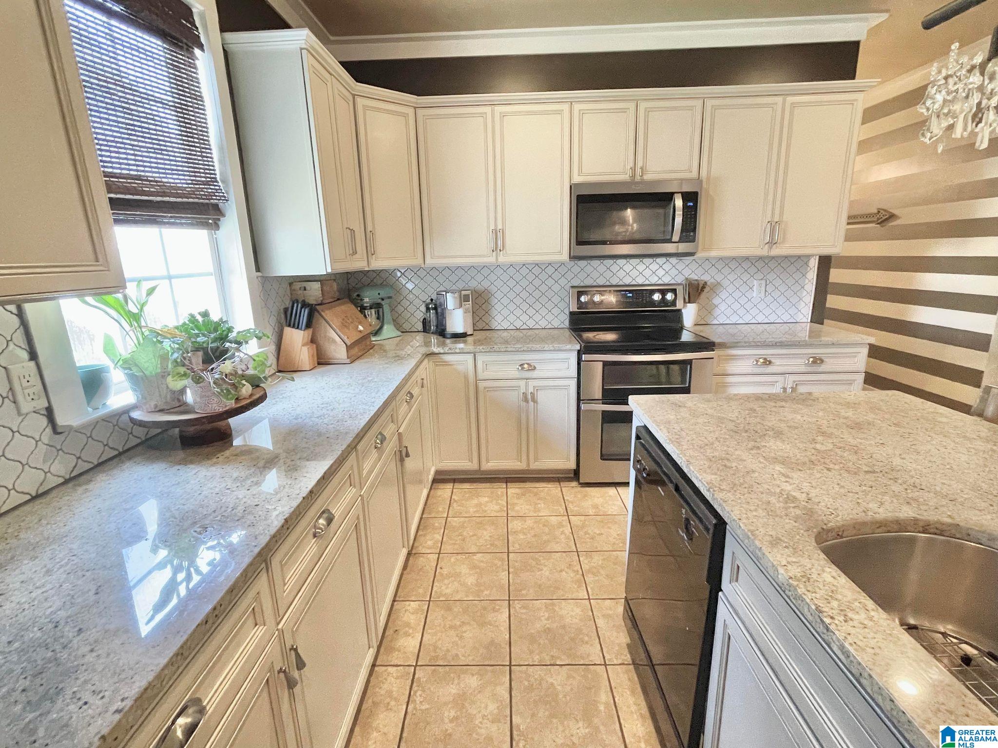 127 King Richards Way Calera, AL 35040 - Photo 16 of 40