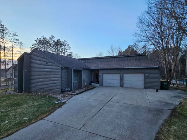 $374,900 | S2943 Fairway Drive, Reedsburg, WI 53959