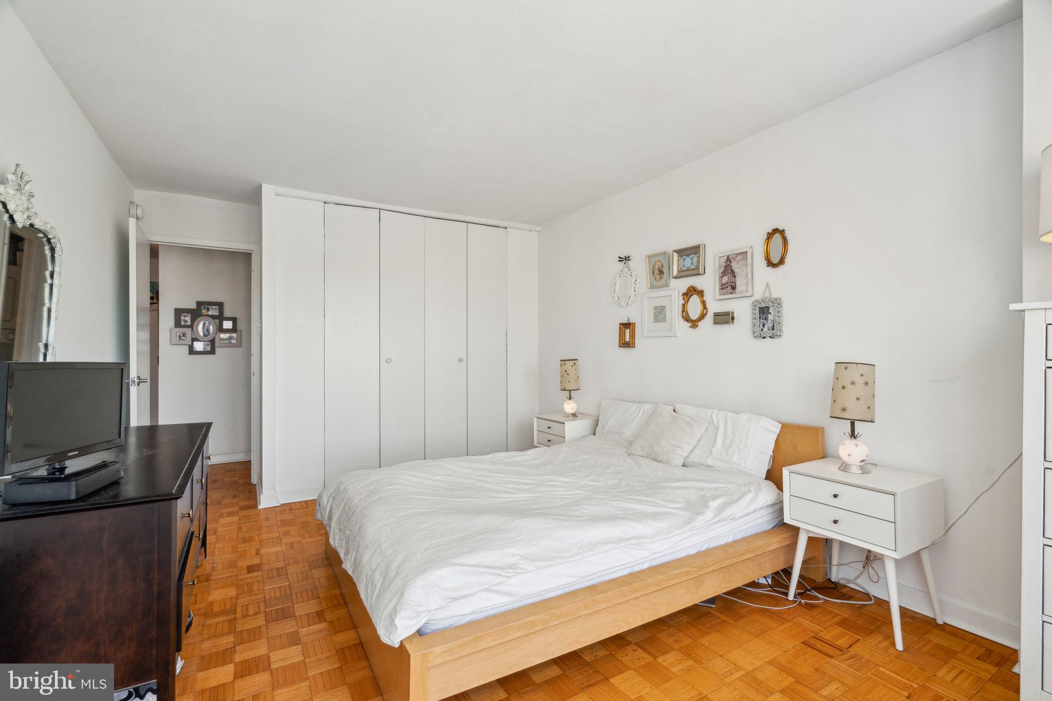 224 West Rittenhouse Square, Unit 1914 Philadelphia, PA 19103 - Photo 13 of 27