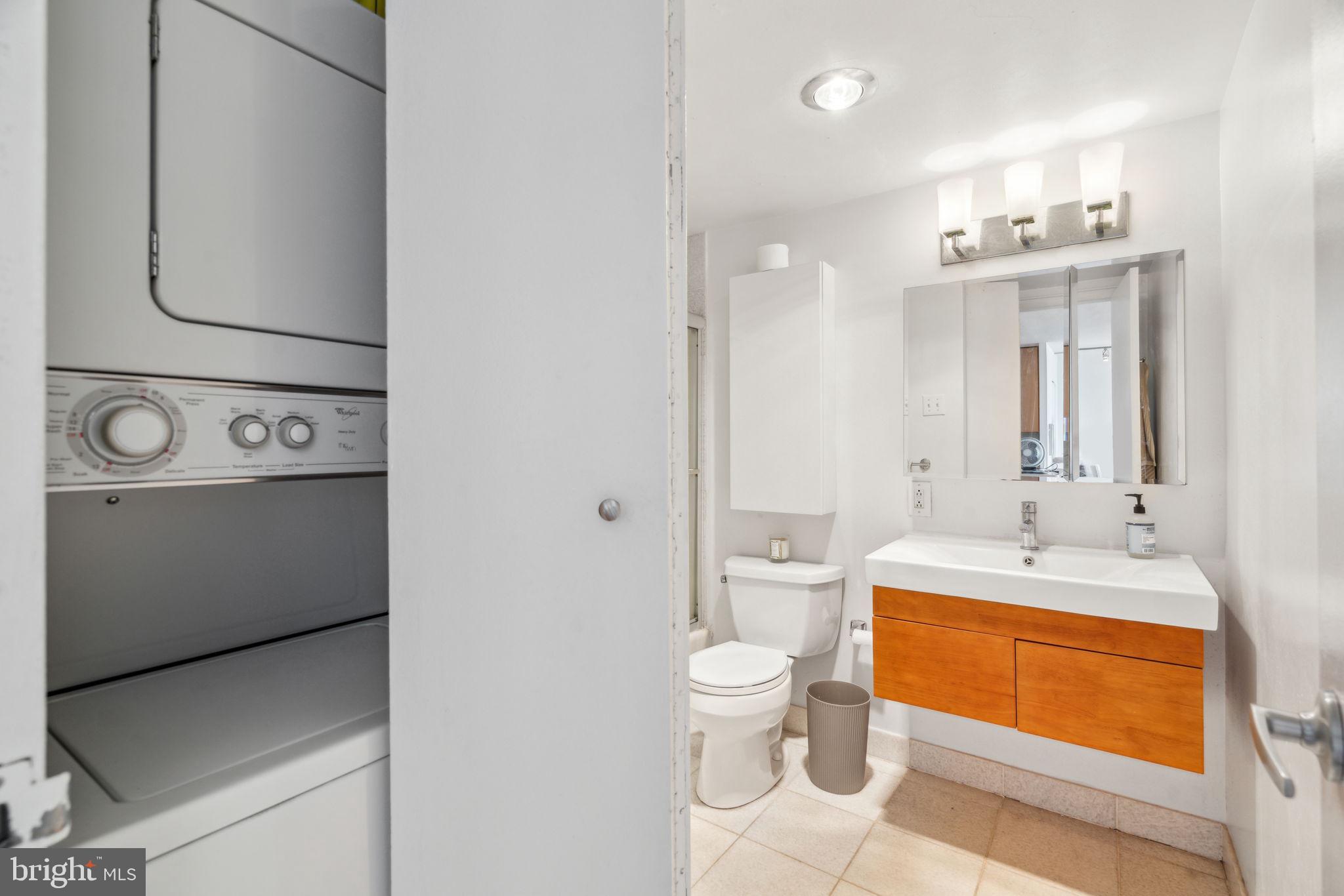 224 West Rittenhouse Square, Unit 1914 Philadelphia, PA 19103 - Photo 14 of 27